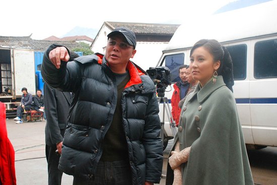 抗战题材悬疑剧《大水井》杀青 袁菲挑战反派