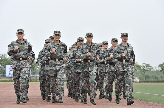 《第五空间》火拼开年大战 军旅f4迷倒观众