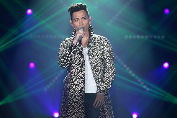 重回歌手舞台展音乐原色 杨宗纬唱出《底细》