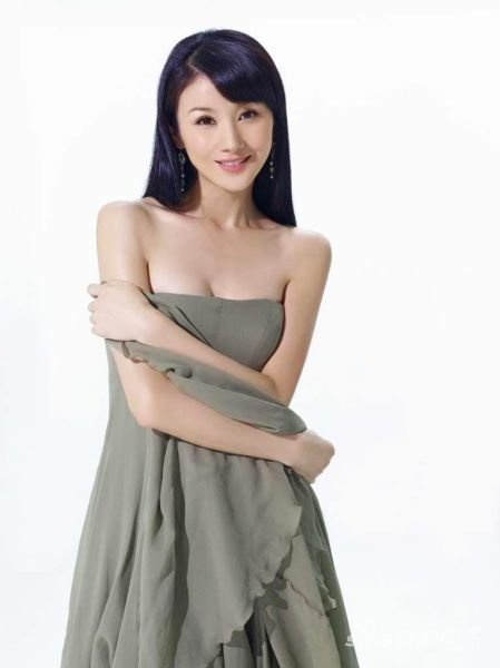 男子自称被孙<em>菲菲</em>玩弄感情 女方回应:不认识他