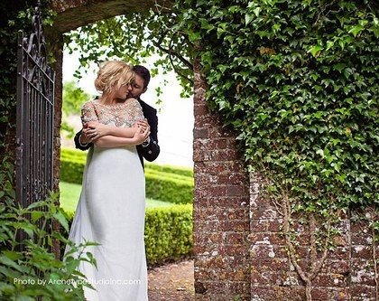 美国女星凯莉·克莱森10月出嫁 婚纱照曝光