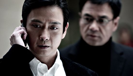《医者仁心》剧照 由金马影帝 谢君豪(微博) ,尤勇,潘虹领衔主演的