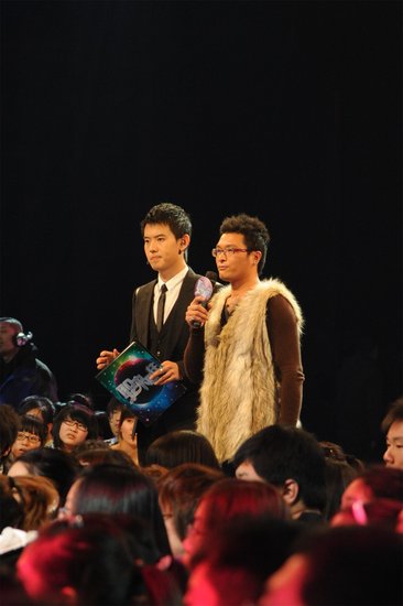 《<em>职来职往</em>》不看学历看能力 选手谱求职进行