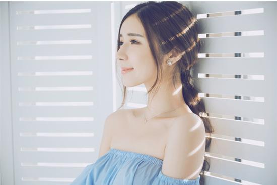 方老师驾到？新剧杀青 方安娜劳模进行时