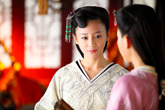 <em>袁姗姗</em>《<em>王的女人</em>》华丽出镜 新偶像新剧新挑