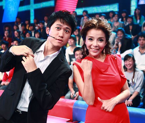 《正大综艺》主持现场拜堂