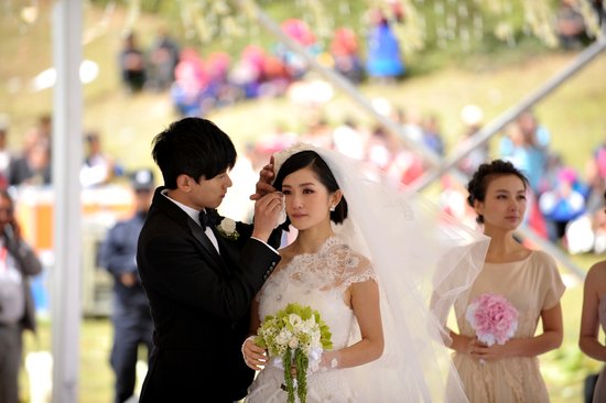 张杰《第一夫人》首播温暖情歌献新婚妻子