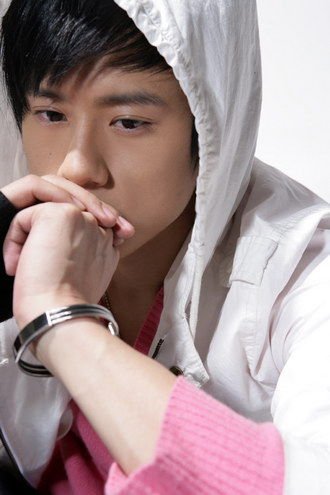 张杰为捐款门致歉歌迷:我做得不够多也不够好