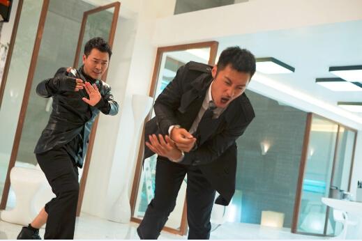 《澳门风云2》热映 吴樾余文乐上演高空决战