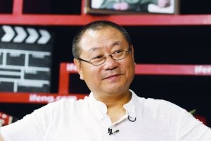 范伟曝曾因喝酒险丧命 喜爱做饭自认有满足感