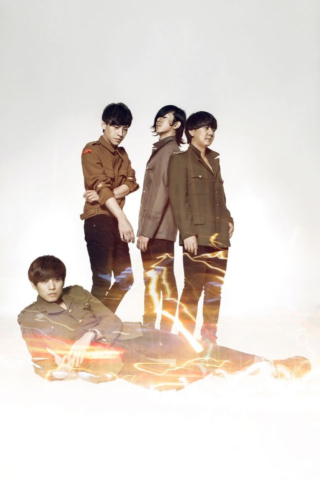 果味VC《我带你去看海的路上》首播 讲述断背恋