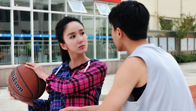 《<em>你是我的姐妹</em>》开门红 娄艺潇不刷颜值刷演