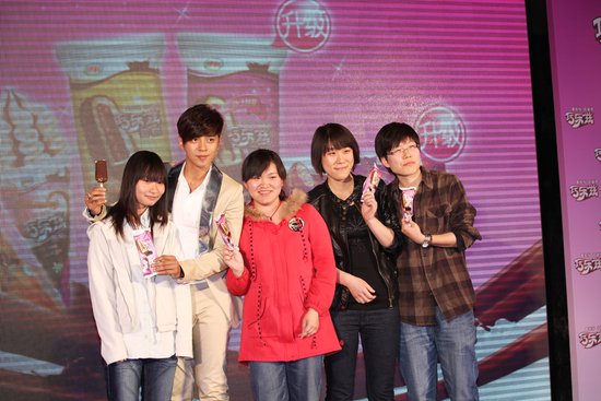 伊利再度携手罗志祥 完美演绎喜欢你没道理