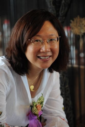 《我愿意》编剧自比王朔 笑说不做女王就做乞丐