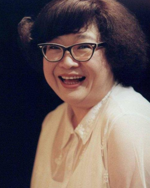 “肥姐”沈殿霞七十岁冥寿 生前众好友祭拜