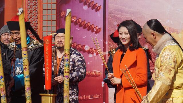 香儿陈楚月参演《天下粮田》 发布会秀口才