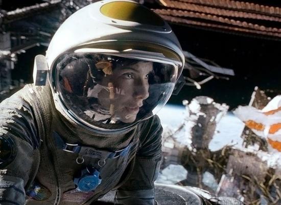 十部真人\/CGI里程碑式电影 《地心引力》领衔