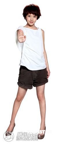 组图：郭采洁当平胸美女 获封法务部反毒大使