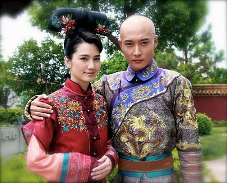 《深宫谍影》热拍  张丹峰洪欣 片场大秀恩爱_娱