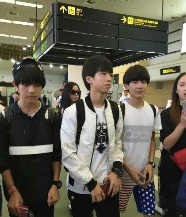 TFBOYS潮装现身韩国机场 中国小鲜肉逆流