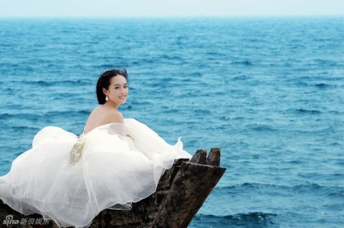 殷桃领衔新一代军艺校花 古装现代装激情戏不