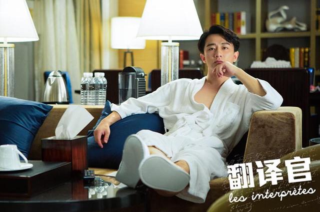 《亲爱的翻译官》深圳卫视热播 看黄轩撩妹指