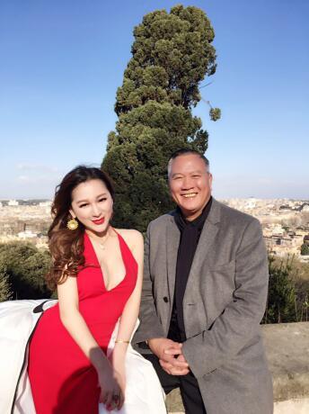 院线电影《爱情对赌》上映 沈璐搭戏影帝万梓良