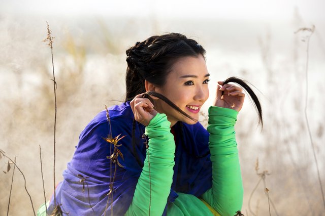 新《天龙八部》热播 毛晓彤被封“素颜萌女”