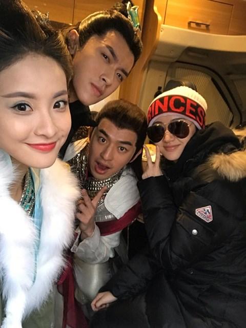 赖雨濛《火王》系列杀青 天寒地冻还受景甜暴击