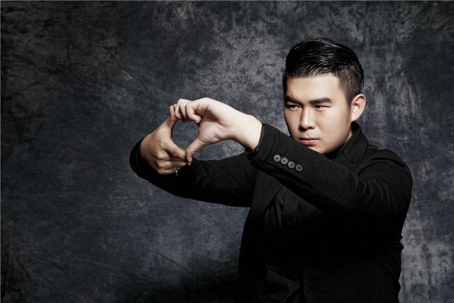 《类似爱情》走红 90后新锐导演陈鹏受关注