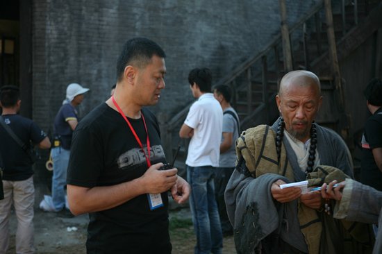 王竞：《万箭穿心》退赛不遗憾 新作紧张后期中