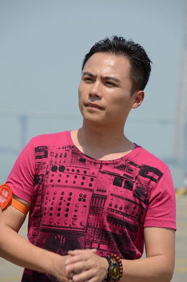 《纵横四海》吹响型男集结号 上演中西对决