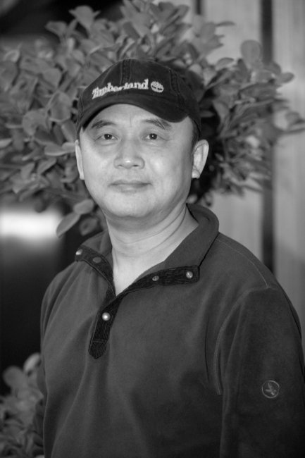 尚敬秘密回蓉 《饭局也疯狂》瞄准贺岁档(图)