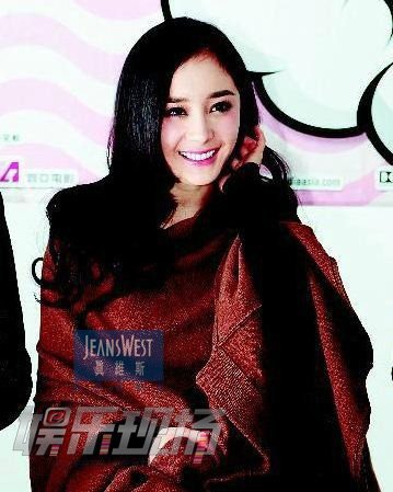 杨幂新恋情遭余文乐调侃 回避媒体拒谈新恋情_娱乐_腾讯网