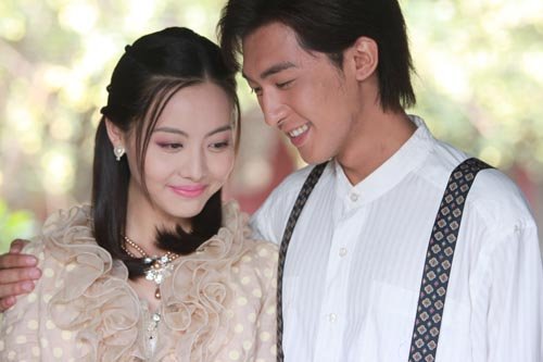 新片《迷宅幻影》显倩影 原雨险些被淹吃苦头