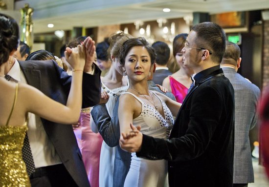 《做次有钱人》：关东大侠的武林“萌”主之旅