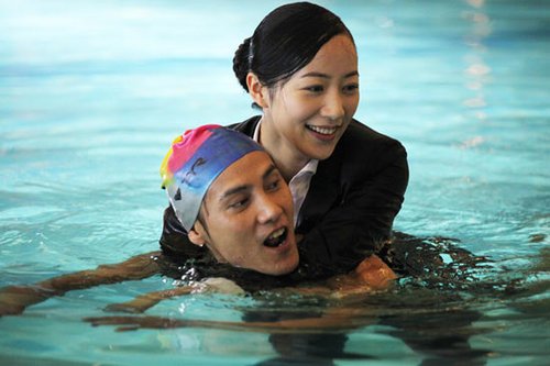 丁子峻湿身勇救韩雪霸气<em>露点</em> 泳池拍摄化身海