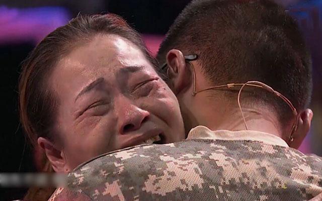 一周综艺:感人!8岁a综艺女孩唱哭表情金属材料学网友包图片