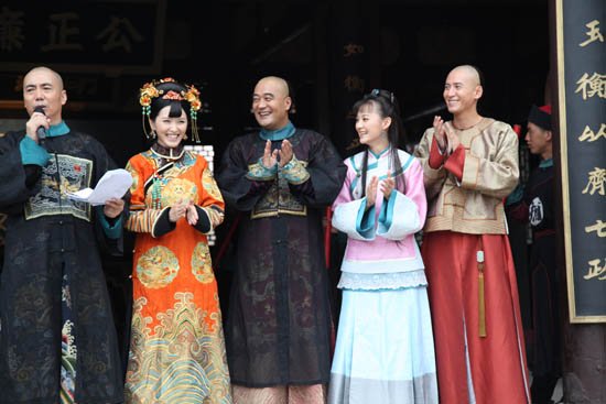 徐洁儿加盟《施公案》 与范明戏里戏外苦中作