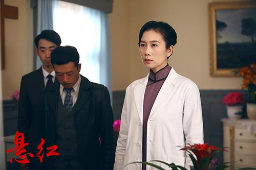 看《悬红》“峥嵘”岁月  网友：院长，求开药