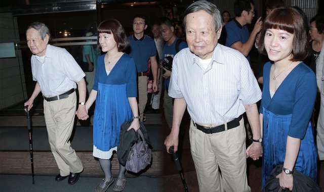 91岁杨振宁36岁妻子图片
