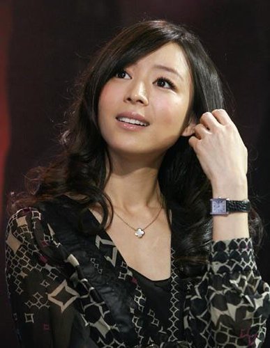 TVB钟嘉欣成立处女大本营 遭潜规则女星大曝光