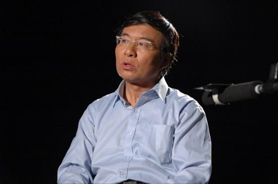 韩乔生与童星陈隆赫亮相央视《我们有一套》 