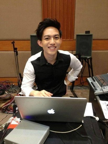 歌手林宥嘉与作家万金油合作推出文坛处女作