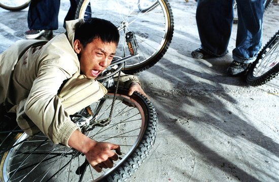 单车活动发纪录片 高圆圆重演"十七岁的单车"