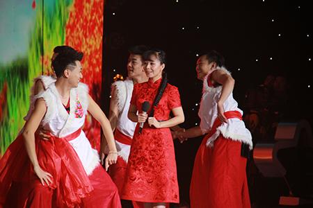 王二妮《非常星发布》央视首播 感恩观众