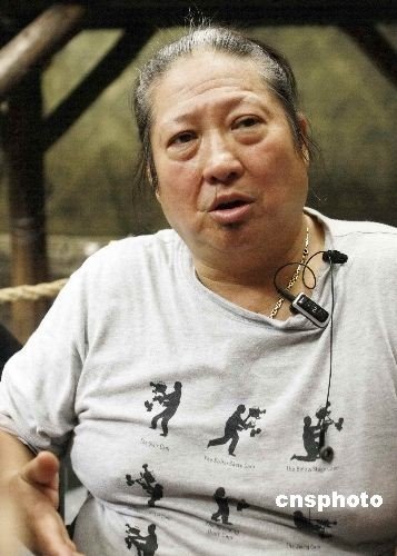 传洪金宝和21岁女生婚外恋 两人四天三夜同出同入