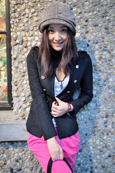 《爱幻想的<em>洗脚妹</em>》秘密开机 王妍苏倾情加盟