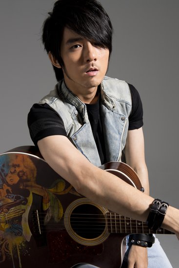 AJ张杰《小丑与英雄》