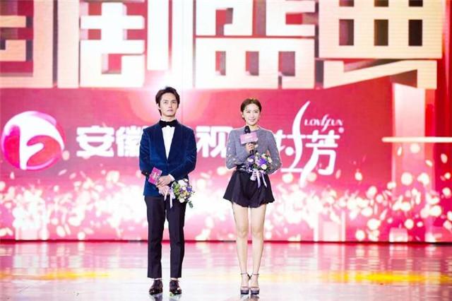 2016国剧盛典李易峰领衔《麻雀》剧组成大赢家